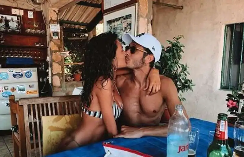 VALENTINO ROSSI E LA FIDANZATA FRANCESCA SOFIA NOVELLO