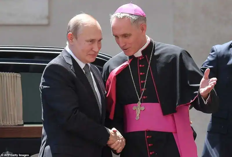 vladimir putin con georg gaenswein