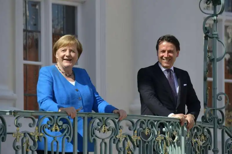 angela merkel e giuseppe conte al castello di meseberg