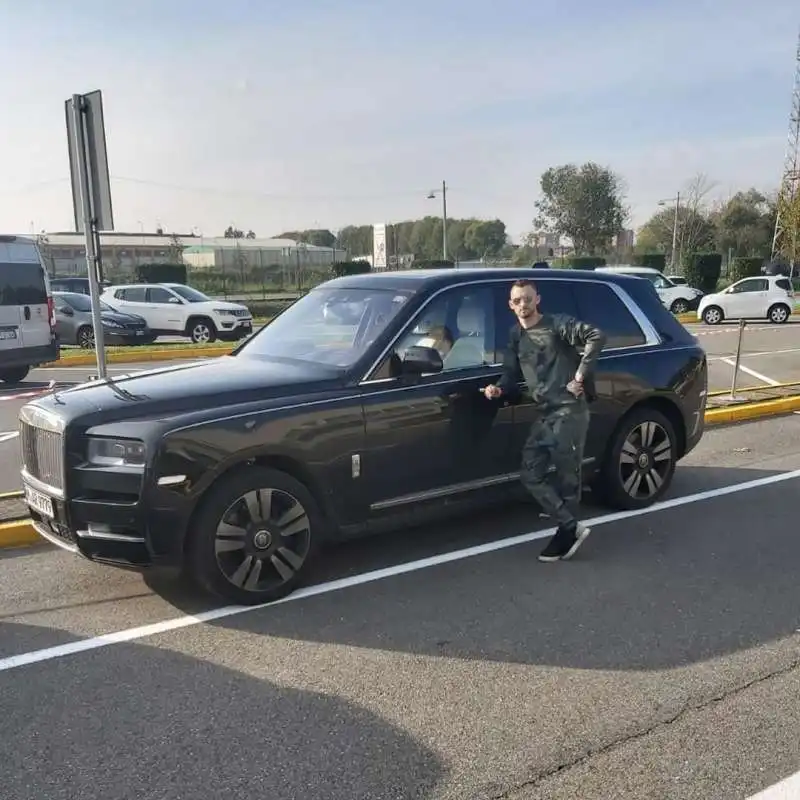 BROZOVIC E LA ROLLS ROYCE