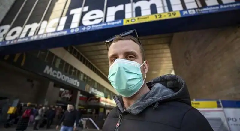 controlli coronavirus stazione termini roma 1