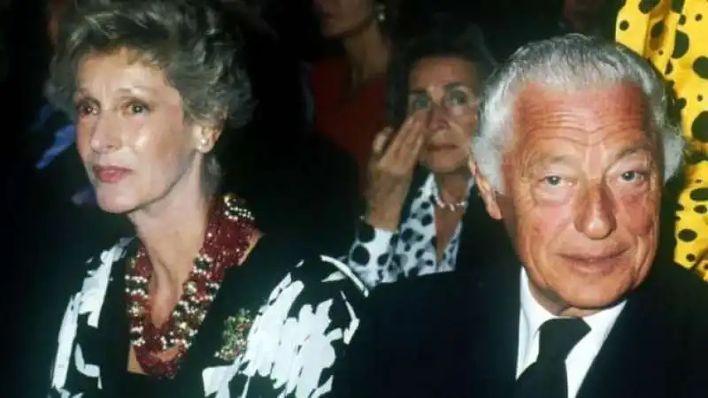  Gianni Agnelli con Marella