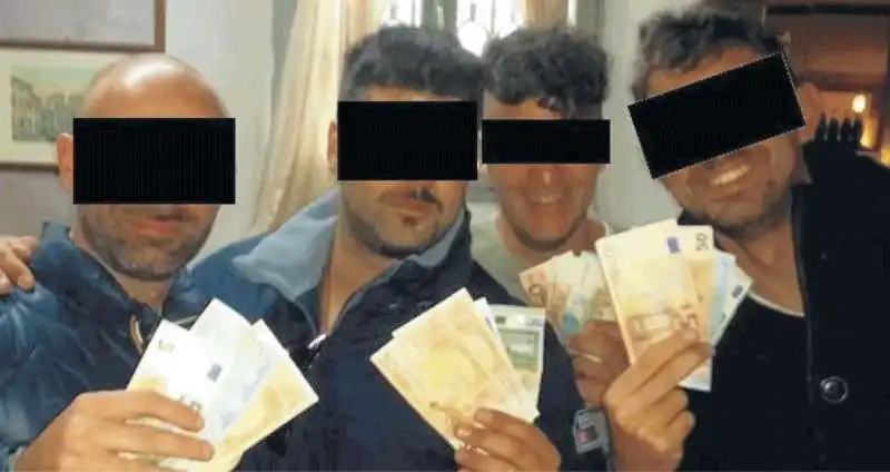 I CARABINIERI DI PIACENZA E LA FOTO CON UNO SPACCIATORE