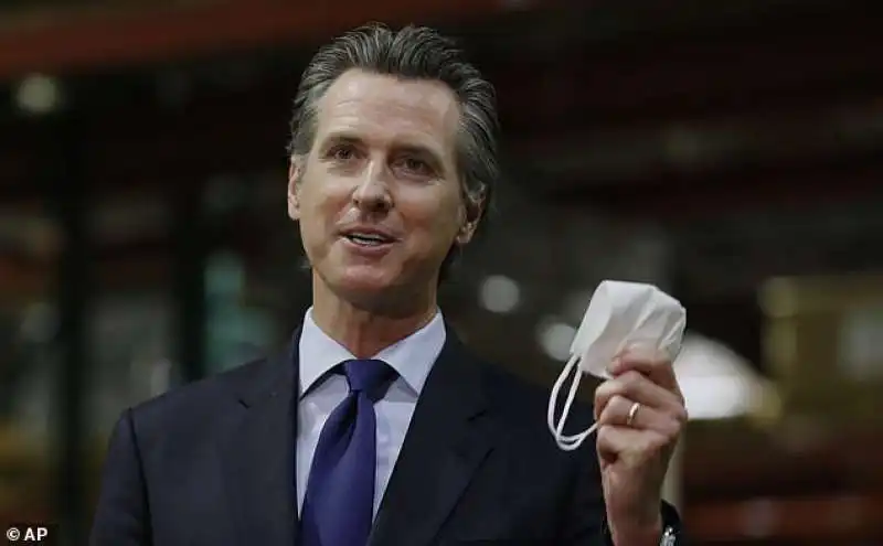 il governatore della california gavin newsom