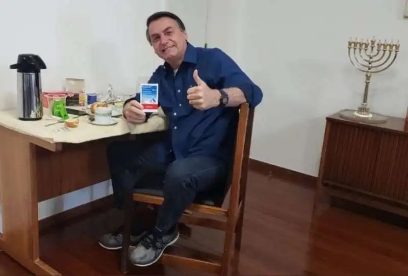 JAIR BOLSONARO E IL TEST NEGATIVO AL COVID