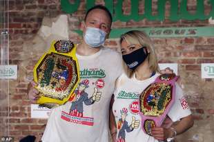 joey chestnut e miki sudo