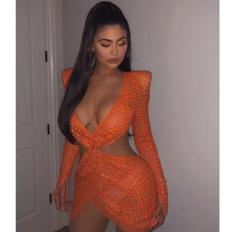 kylie jenner in abito julien macdonald