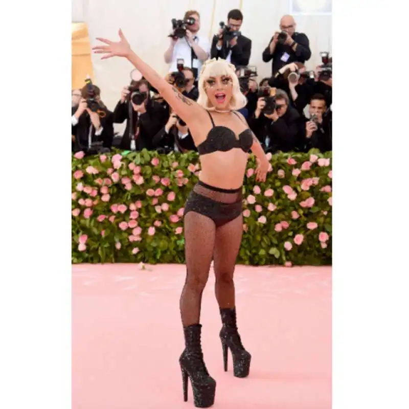 lady gaga al met gala 2019