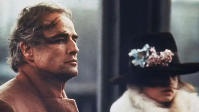 marlon brando e il cappotto cammello in 'ultimo tango a parigi' 4