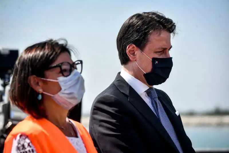 PAOLA DE MICHELI GIUSEPPE CONTE - TEST DEL MOSE