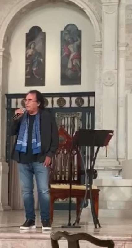 al bano canta in chiesa ad andria 7