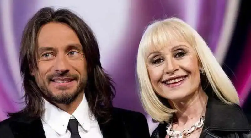 bob sinclar raffaella carra 16