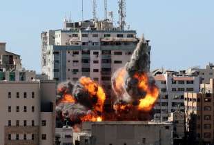 Bombe su Gaza