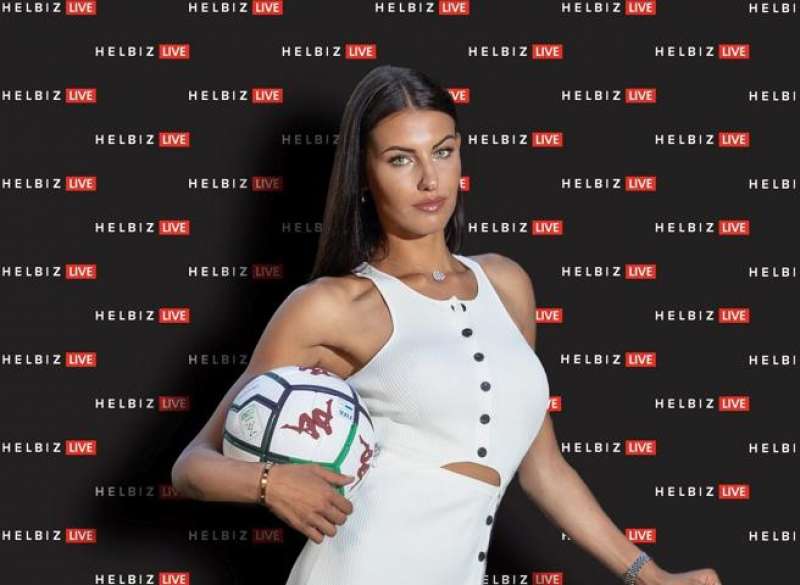 carolina stramare miss italia 2019 helbiz