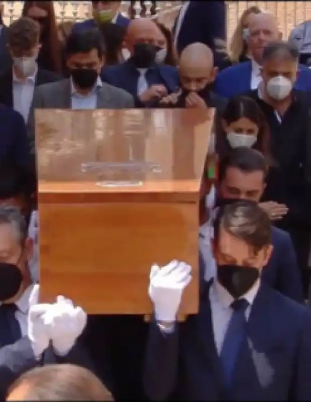  funerali raffaella carrà