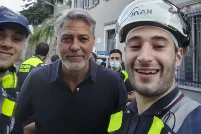 GEORGE CLOONEY COMO