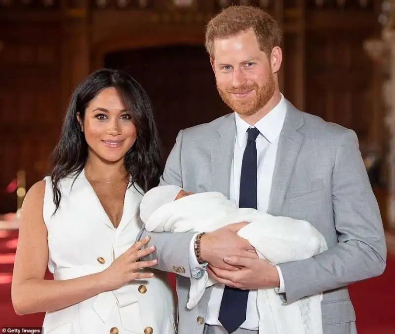 harry e meghan con archie