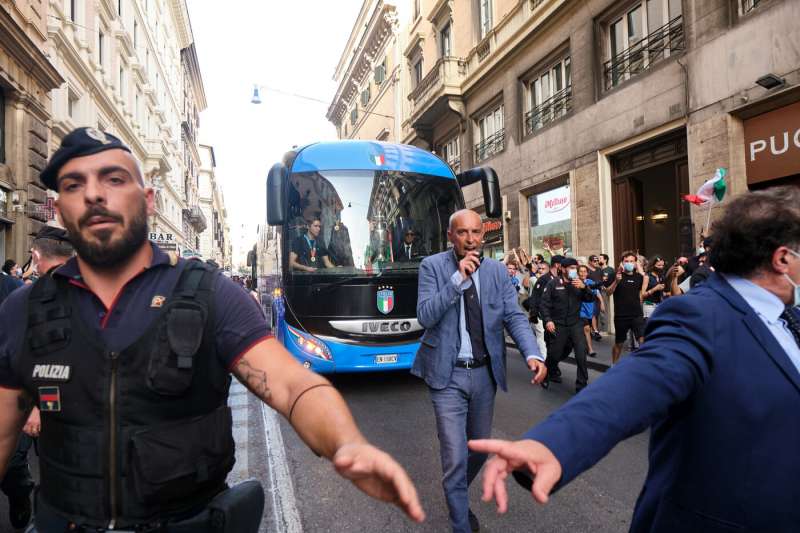 i festeggiamenti della nazionale a roma 1