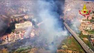 incendio catania 1