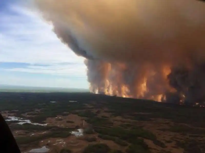 INCENDIO LYTTON CANADA