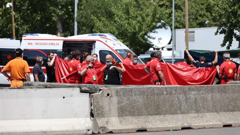 INCIDENTE FERRARI MOTOR VALLEY FEST