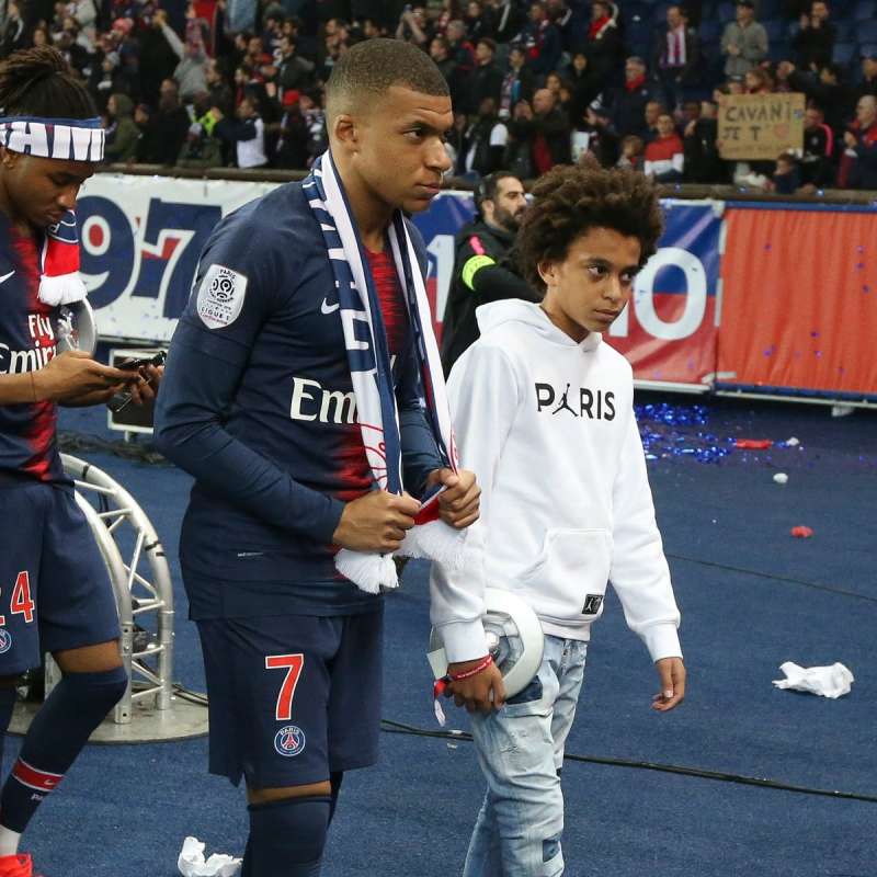 kylian e ethan mbappe 2