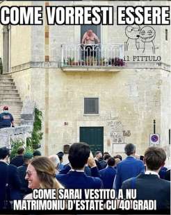 l uomo sul balcone a matera durante il g20 meme 0