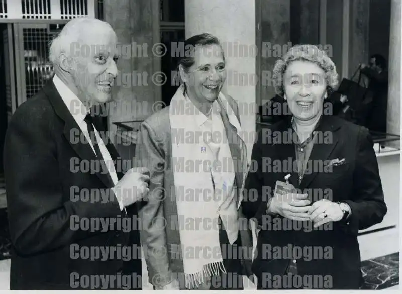 leopoldo pirelli con rosellina archinto e gae aulenti 