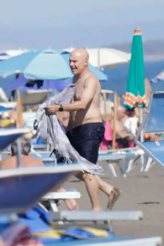 luca zingaretti parasol   capalbio  - FOTO ENZO RUSSO