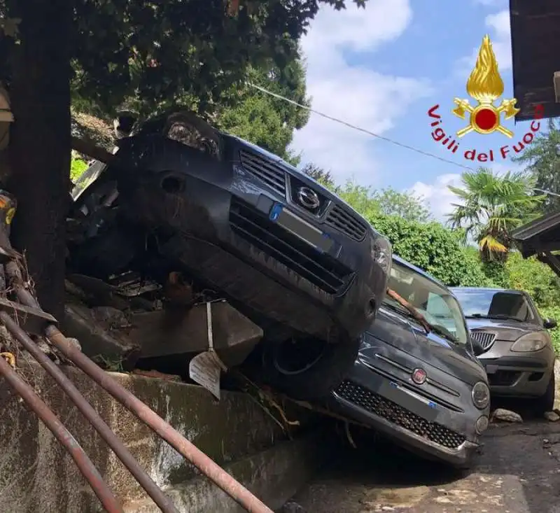 maltempo   esondazioni e piogge in provincia di como  10