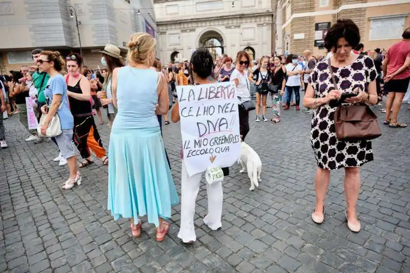 manifestazione contro il green pass a roma11