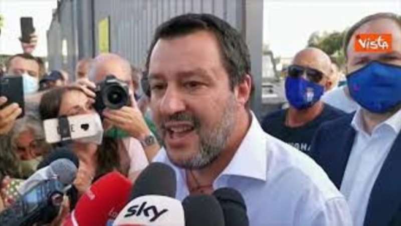 Matteo Salvini al carcere di Santa Maria Capua Vetere