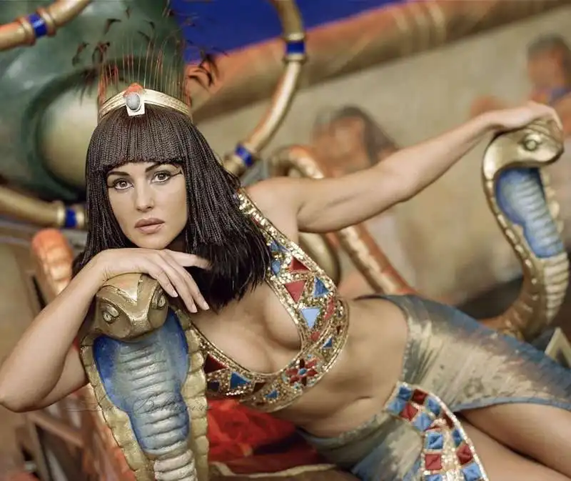 monica bellucci asterix & obelix  missione cleopatra 1