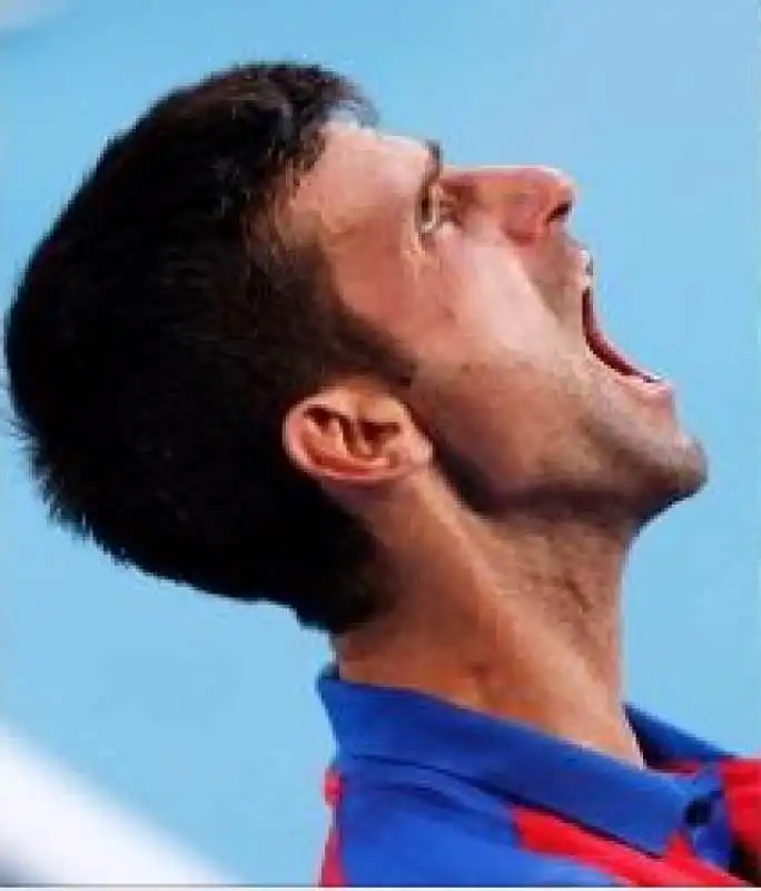 OLIMPIADI DI TOKYO - NOVAK DJOKOVIC SPACCA LA RACCHETTA