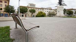 PANCHINA IN PIAZZA DELLA VITTORIA EMPOLI