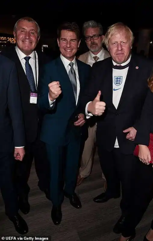 Peter Shilton, Tom Cruise, Christopher McQuarrie e Boris Johnson