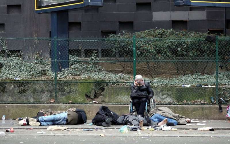 PLACE STALINGRAD PARIGI CRACK