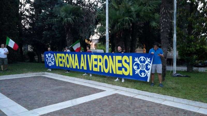 protesta centro di accoglienza roncoleva di trevenzuolo