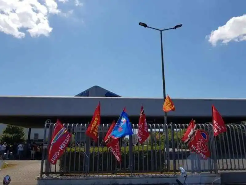 PROTESTE ALLA GKN DI FIRENZE