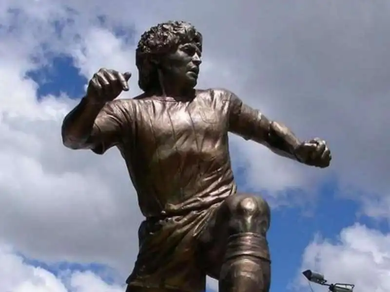 STATUA MARADONA