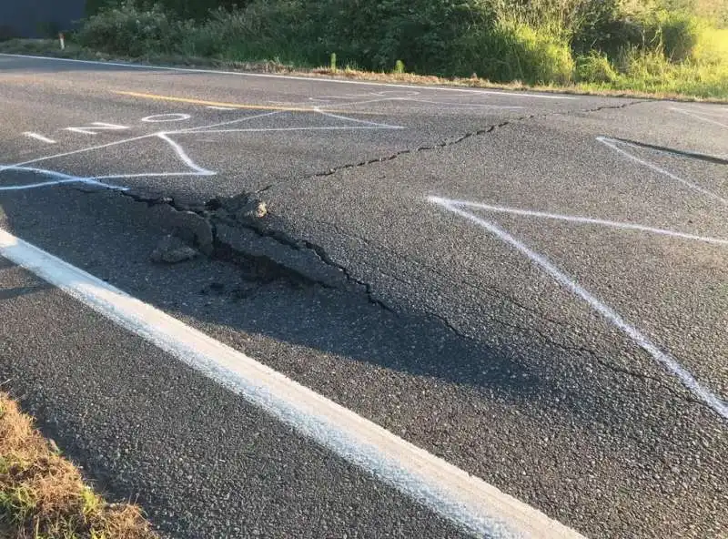 STRADE CREPATE DAL CALDO CANADA