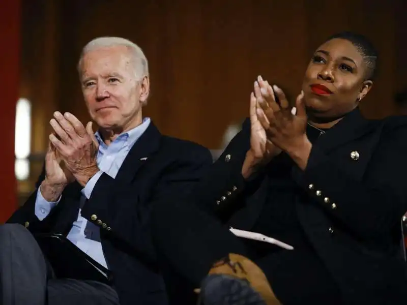 symone sanders e joe biden