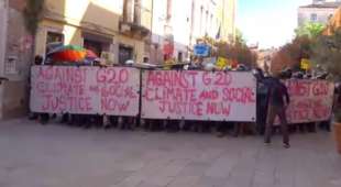 tensione al g20 tra manifestanti e polizia 19