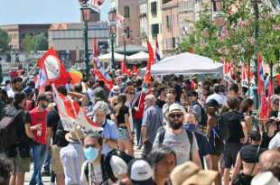 tensione al g20 tra manifestanti e polizia 7