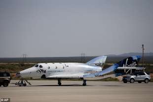 VSS Unity che ha portato Branson nello spazio