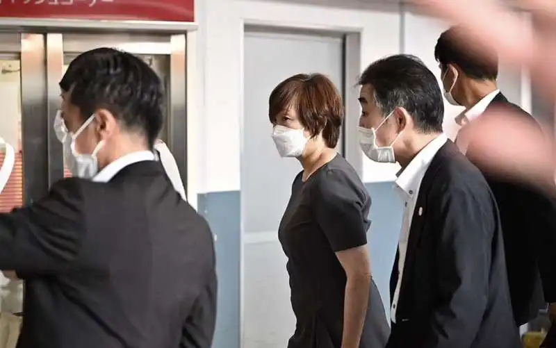 akie abe in ospedale 