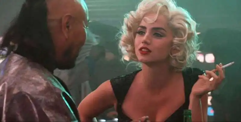 ana de armas in blonde 1