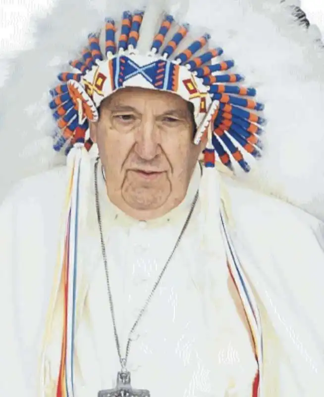 BERGOGLIO IN CANADA CON IL COPRICAPO TRADIZIONALE DEGLI INDIGENI