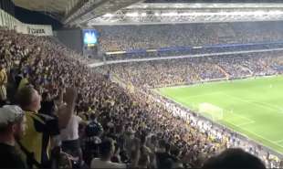 cori pro putin dei tifosi del fenerbahce