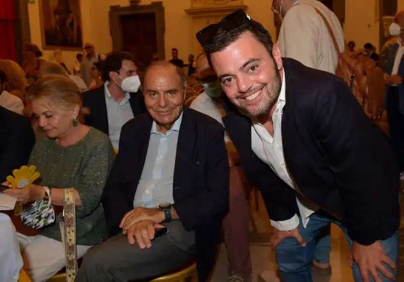 federico vespa con i genitori  foto di bacco